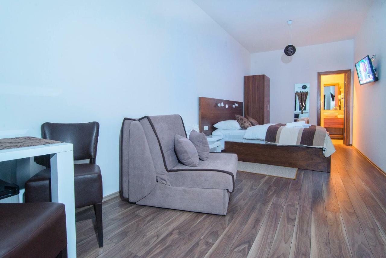 Black Queen Guesthouse Grabovac  Exterior foto